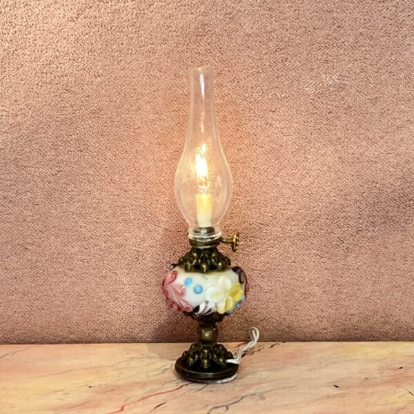 Miniature petroleumslampe m. lys