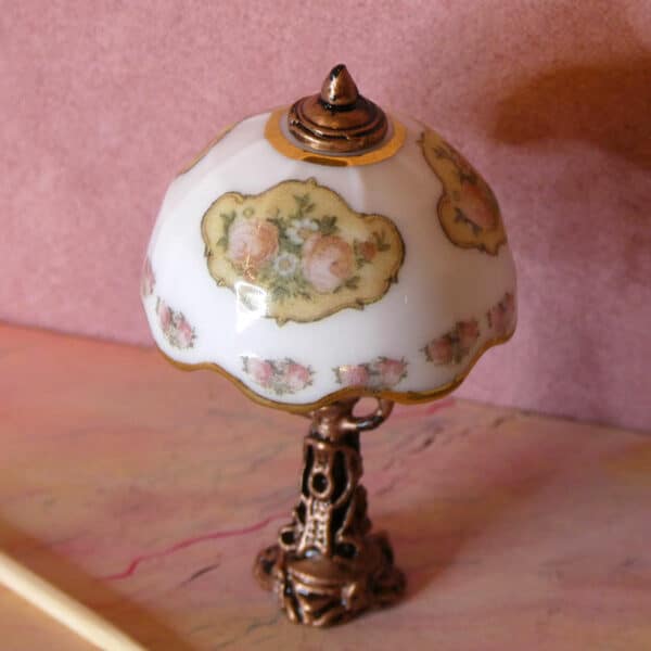 Reutter Porcelæn Romantisk dukkehus bordlampe