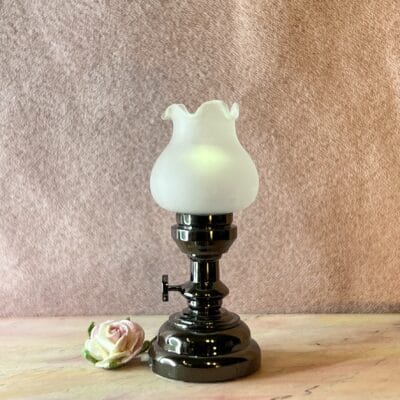 LED miniature petroleumslampe til dukkehuset