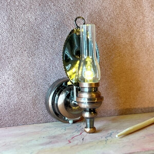 Miniature væglampe 1:12