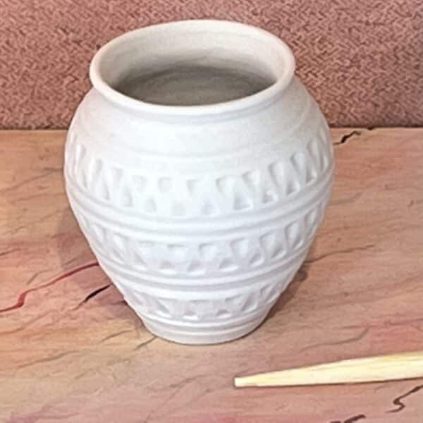 Miniature potte / krukke i hvidt keramik