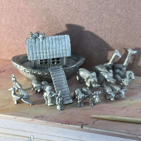 Noahs ark KIT i miniature til dukkehus børneværelset