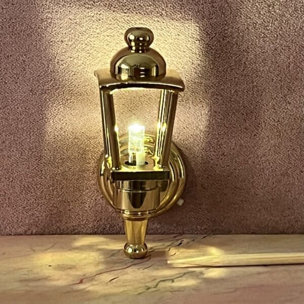 Udendørs LED lampe til dukkehus - Messing væglanterne
