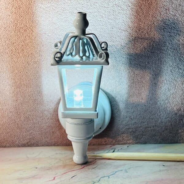 Miniature lampe med LED lys til dukkehus