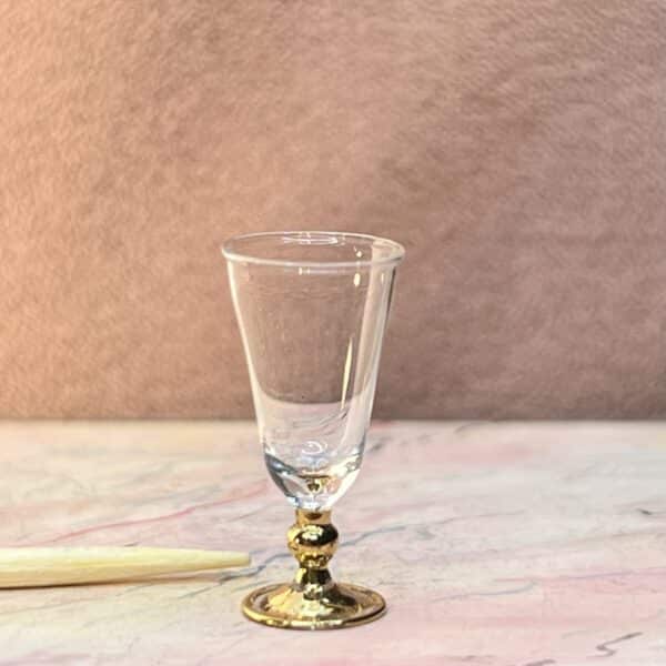 Miniature vinglas i fransk stil med guldfod