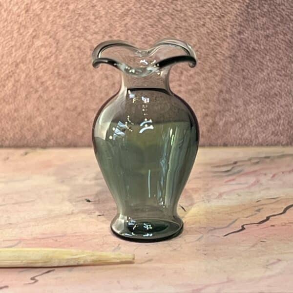 Blågrøn røgfarvet glasvase i miniature - 8072