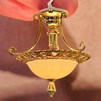 Miniature loftlampe i victoriansk stil