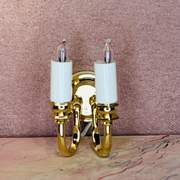 Miniature væglampe med 2 stearinlys