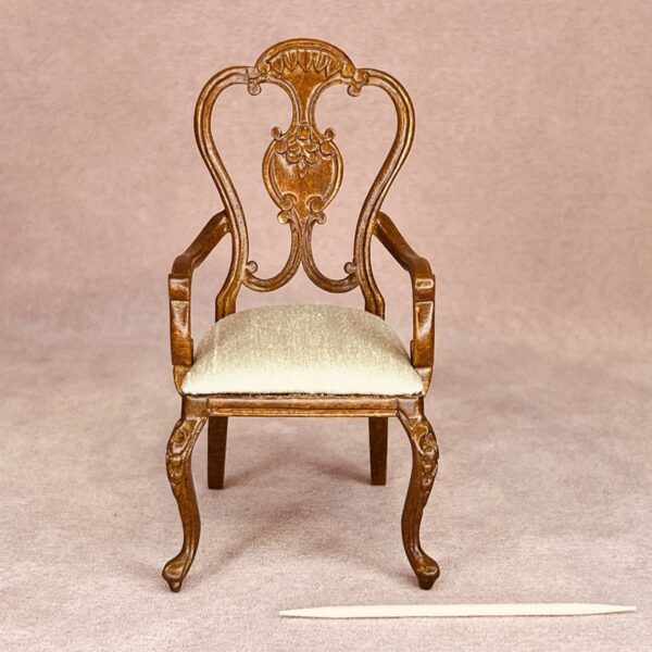 Miniature stol - fint udskåret