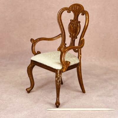 Miniature stol / armstol i victoriansk stil