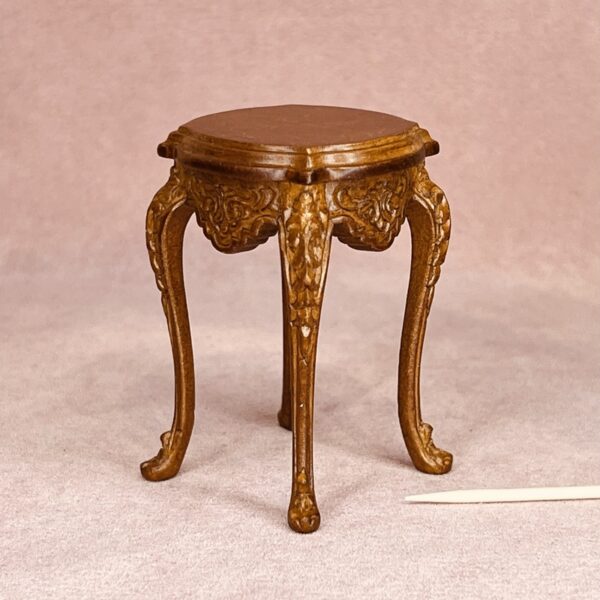 George III miniature bord eller urnebord i valnød