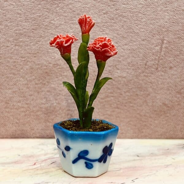 Miniature blomster - Røde Nilliker i porcelæns potte