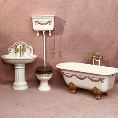 Miniature badeværelse med håndvask, toilet og badekar fra Bodo Hennig