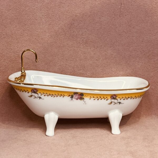 Miniature badekar i porcelæn fra Reutter Miniaturen