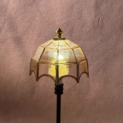 LED standerlampe m. rosa tiffany skærm